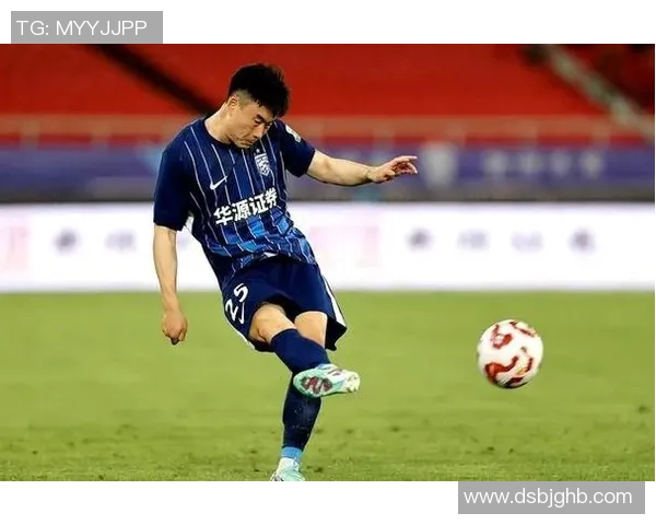 上海申花武汉三镇比赛主裁漏判特谢拉红牌，足协介入调查